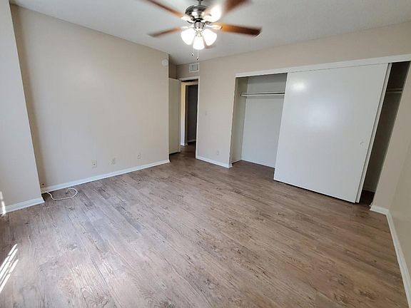5th image of 563 N Mar Vista Ave APT 103