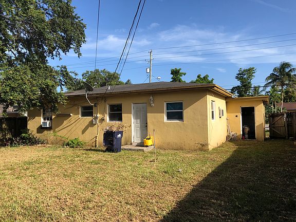 2nd image of 75 NE 169th St