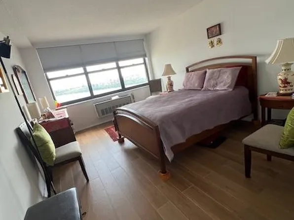 7002 Blvd East image 24 of 42