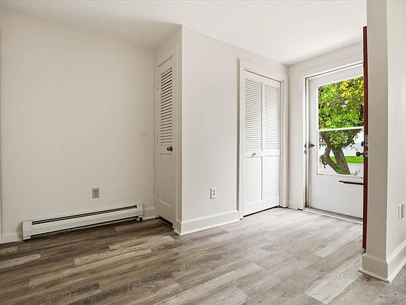 4th image of 31 Dublin Ct #2
