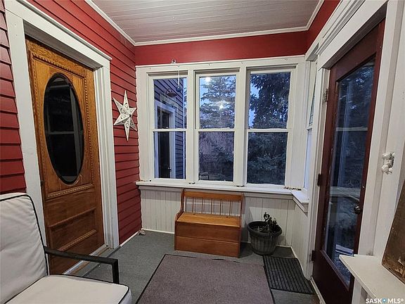 5th image of 717 Coteau AVENUE