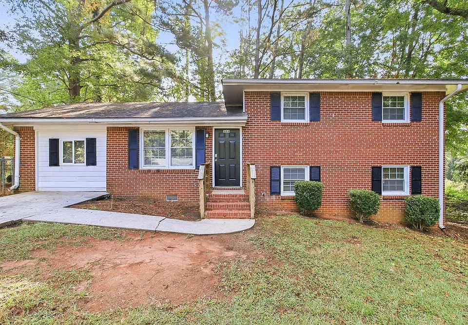 989 Juniper Cir