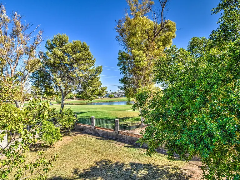 1341 E Ivyglen St — Photo 49