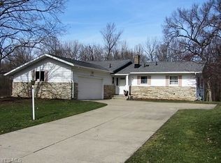 445 Marian Lake Blvd, Cuyahoga Falls, OH