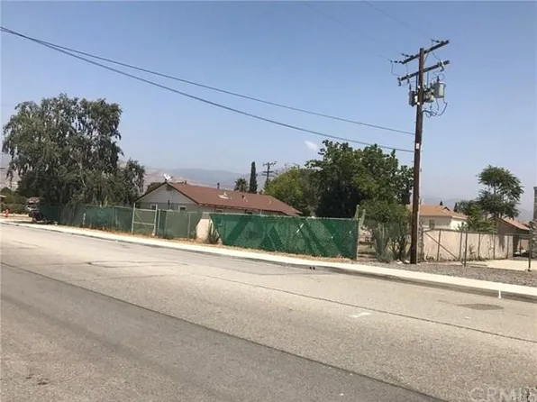 26111 6th St, Highland, CA 92346