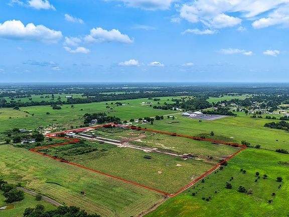 2nd image of 270 Farm Road 2560