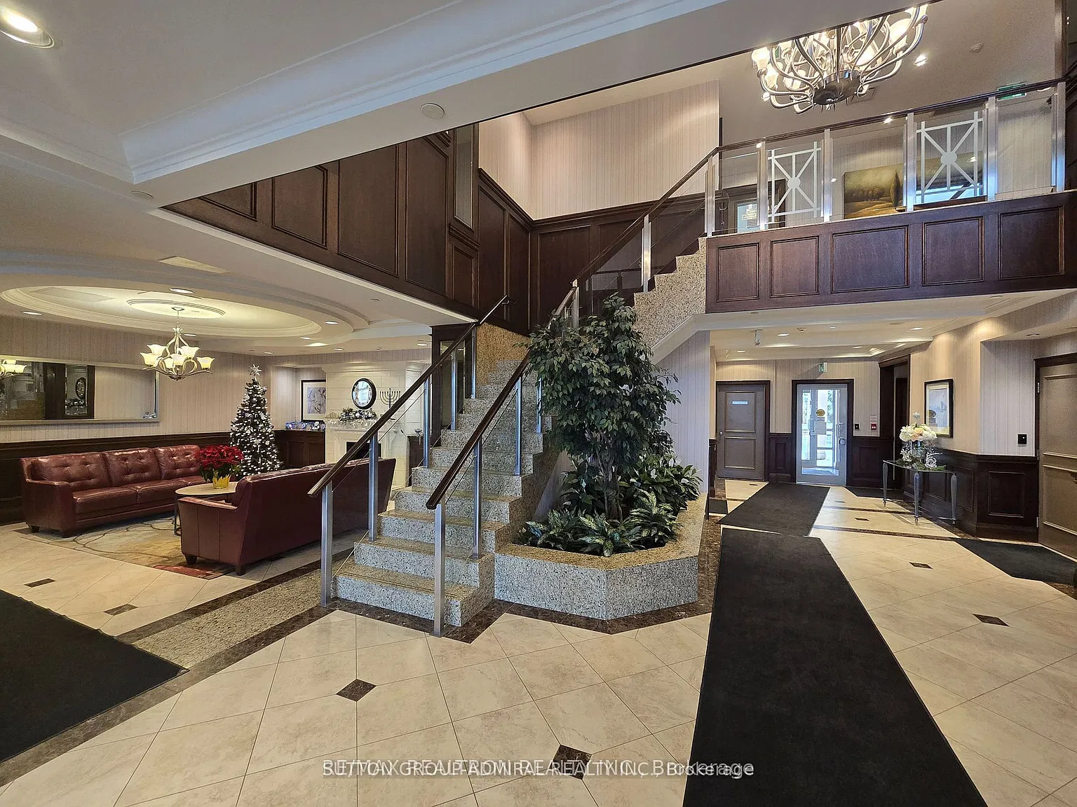 15 N Park Rd — Photo 2
