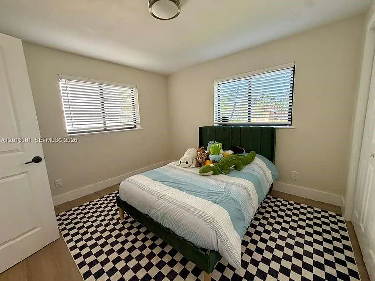 151 SE 6th Ct — Photo 7