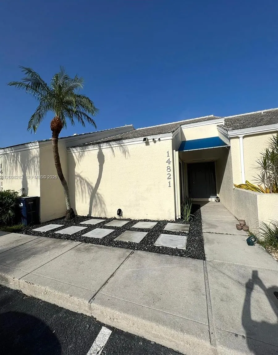 Villas Of Deerwood Phase L — Photo 1