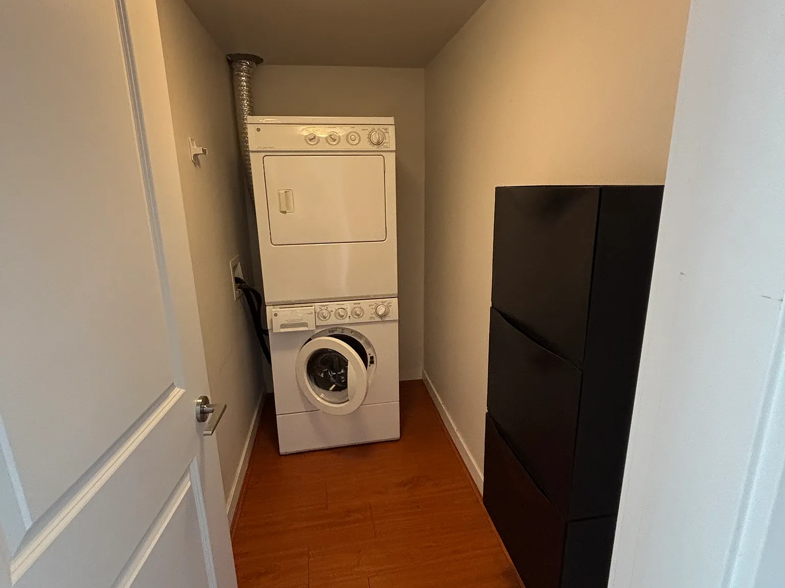 1 bedroom plus den condo — Photo 3