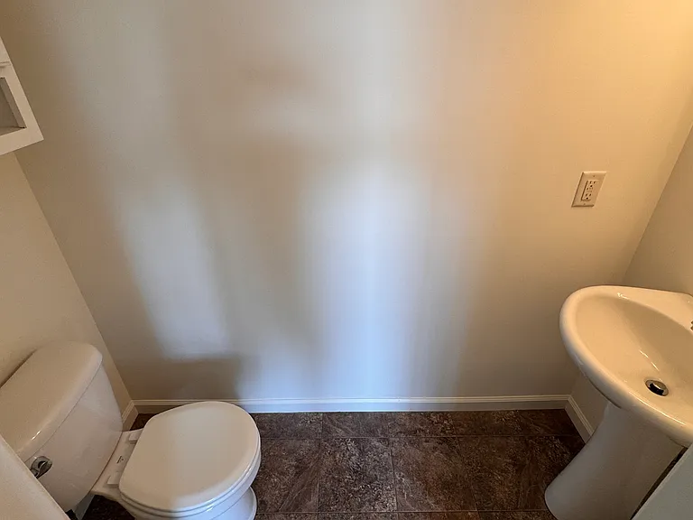 250 Limestone Dr — Photo 12
