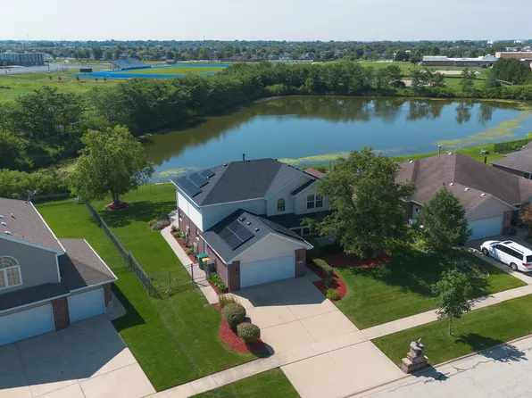 24427 Arrowhead Dr, Manhattan, IL 60442