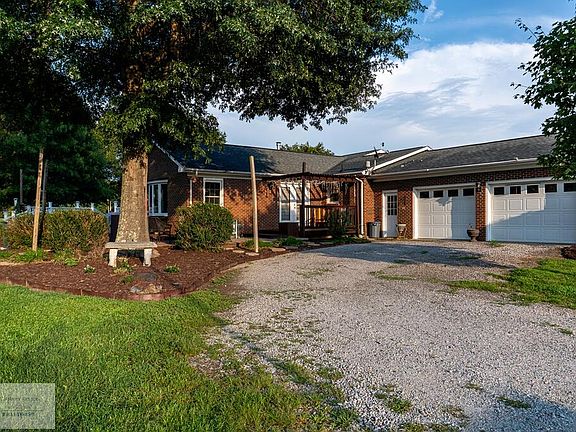 3rd image of 1221 Dodson Rd