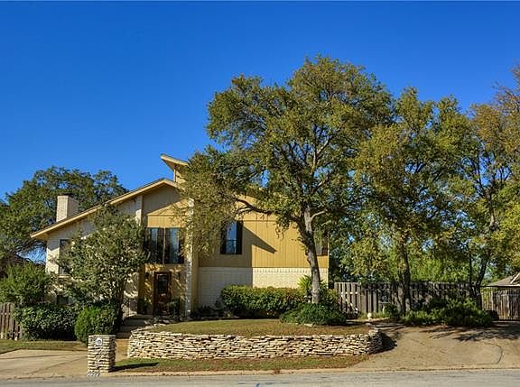 2nd image of 7648 Lake Highlands Dr