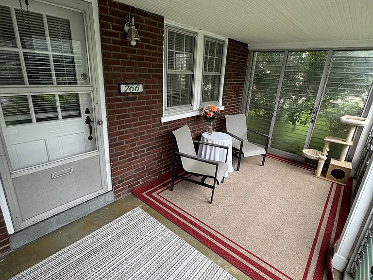 766 New Holland Ave — Photo 2