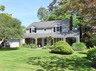 39 Pine Hill Rd, Great Neck, NY 11020