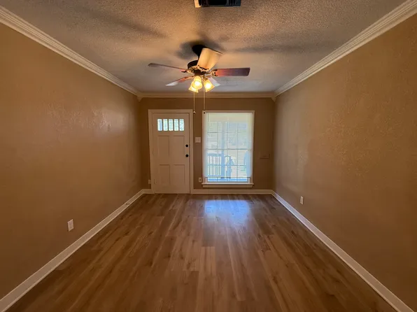 2133 Edwin St, Fort Worth, TX 76110