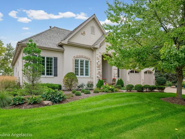 1013 Ridgeview Dr, Barrington, IL 60010