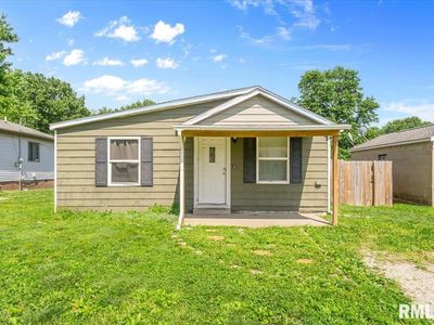 703 N 5th St, Auburn, IL, 62615