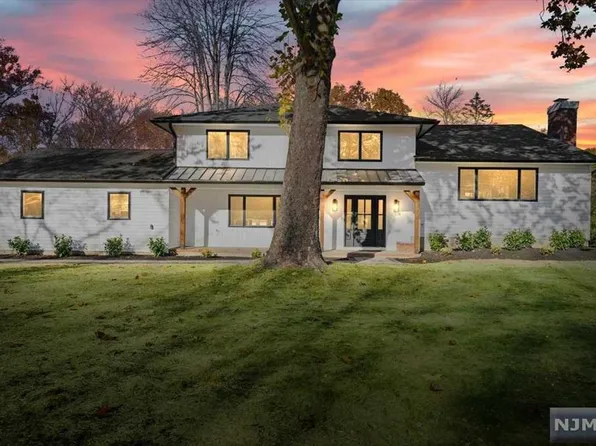 150 Pulis Ave, Mahwah, NJ 07430