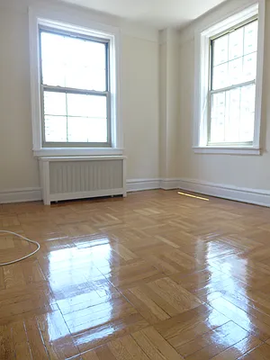 Rented by Metropolitan Equities | media 18