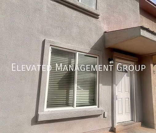 2nd image of 208 San Clemente Ave NW #4
