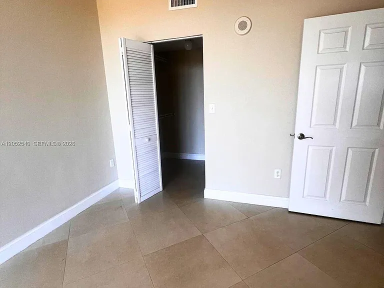 2425 SW 27th Ave #1004 — Photo 10