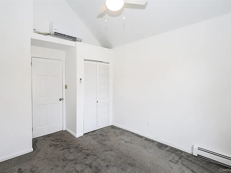 75 Maxwell Ave #B — Photo 15