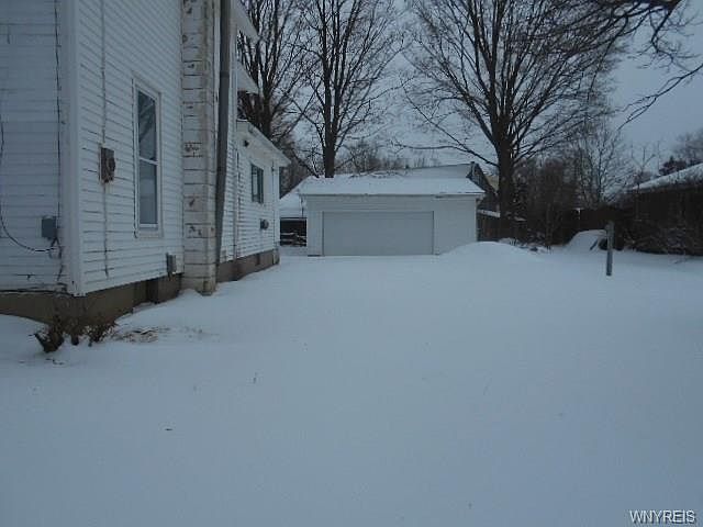 2nd image of 2009 Kimble Ave
