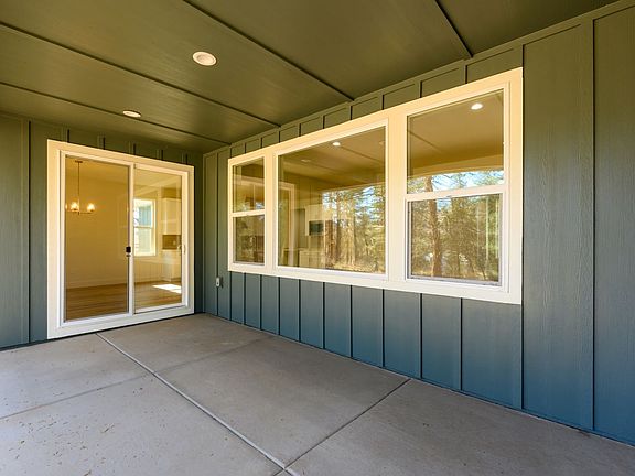 1211 Vine Maple Drive