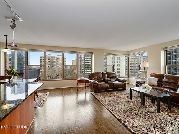 5th image of 2970 N Lake Shore Dr APT 10E