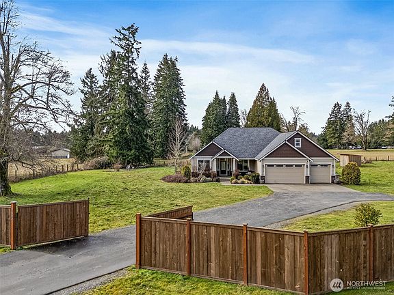 3rd image of 3802 SE 77th Avenue SE