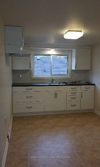 80 Sterling St #UPPER — Photo 9