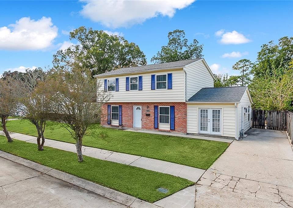 1st image of 860 Mystic Ave