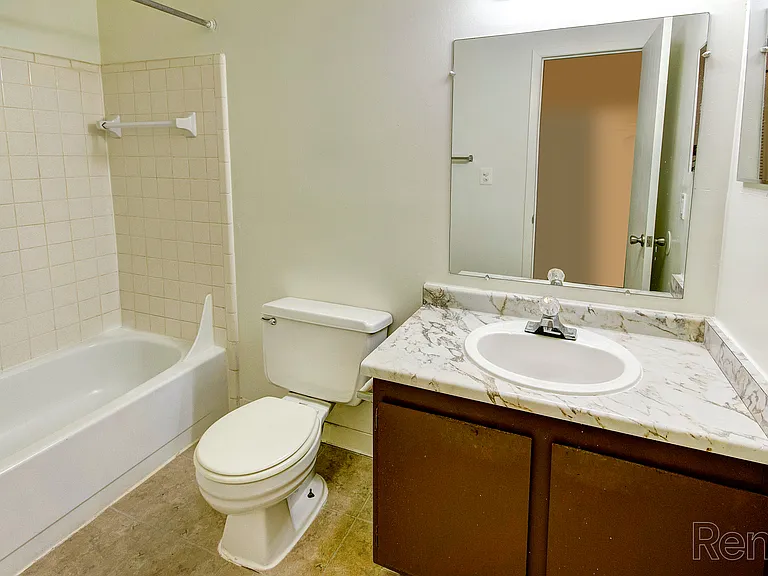 The Glens Apartments — Photo 17