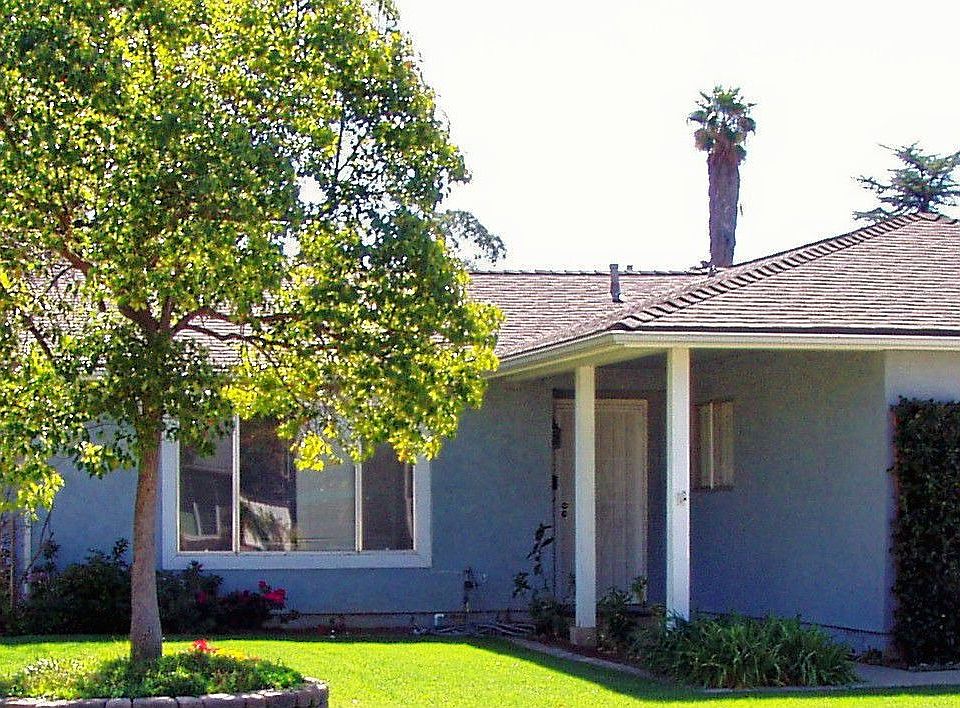 Delightful Inside & Out!