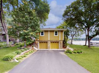 325 Maple Island Rd, Burnsville, MN 55306