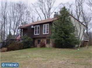 2650 Gallows Hill Rd, Kintnersville, PA 18930