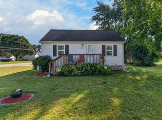 3017 Big Woods Rd, Cedar Falls, IA 50613