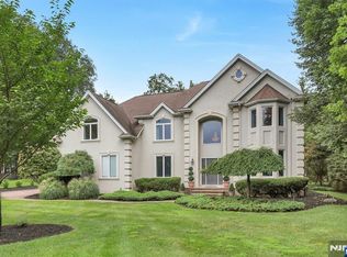 17 Brook Ave, Montvale, NJ 07645