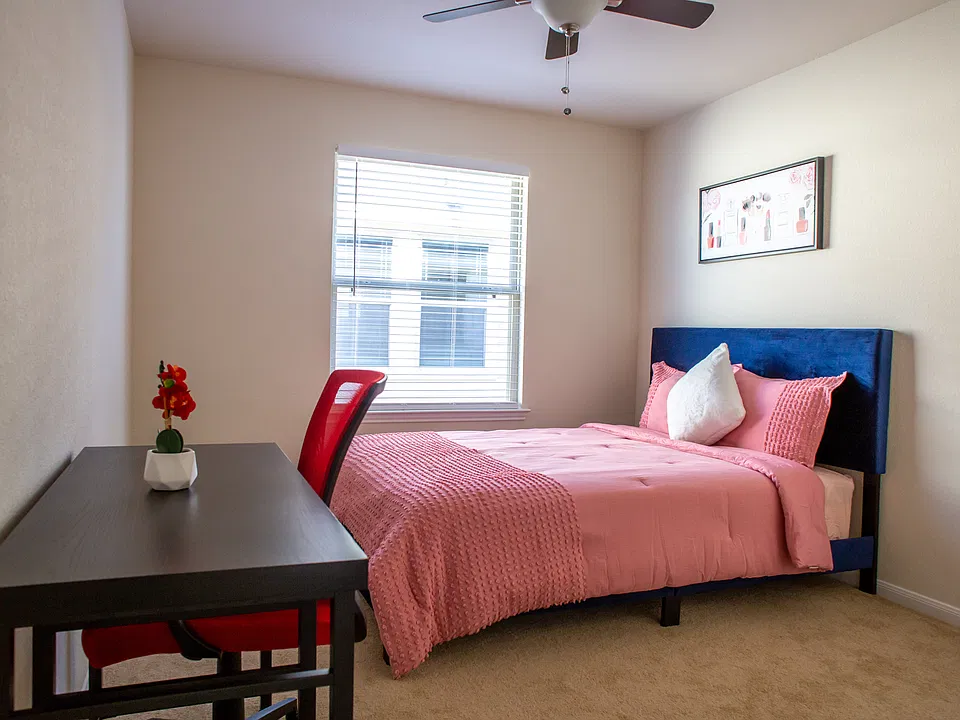 2707 Meandering Elm Trl