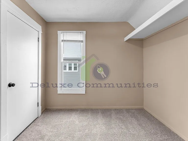 655 High St SW — Photo 16