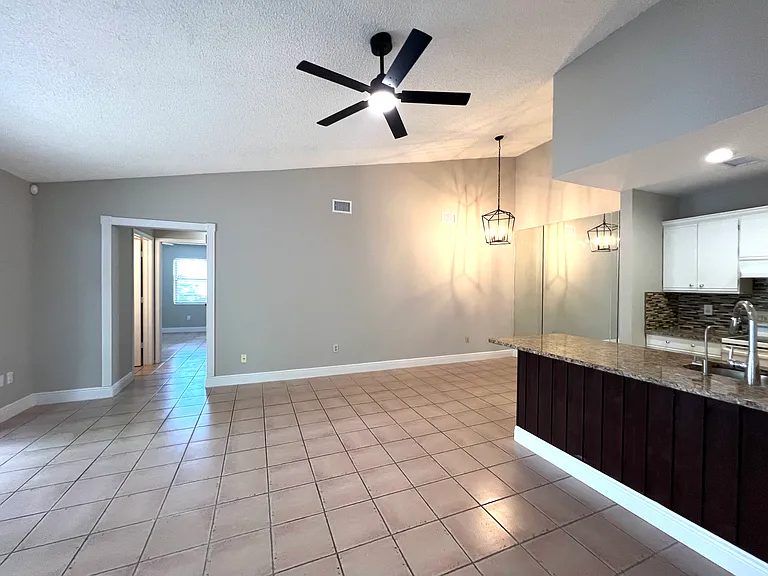 1077 Goldenrod Rd #1077A — Photo 26