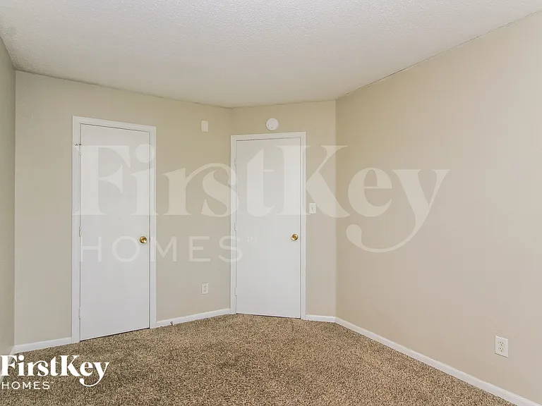 6230 Long River Ln — Photo 13