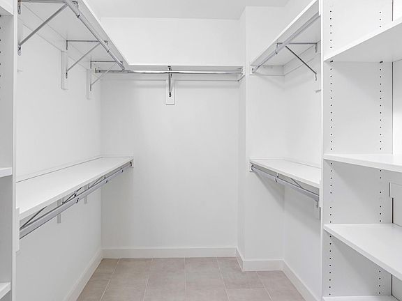 5th image of 2160 N Bayshore Dr #2D2