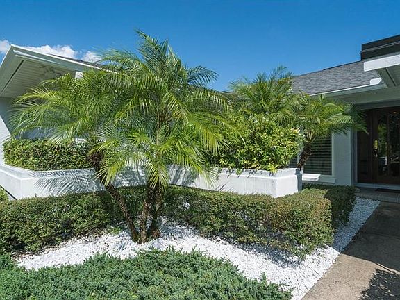 3rd image of 8938 Turnberry Ct