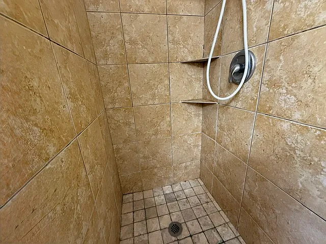 3309 Coastal Dr — Photo 17