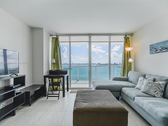 2nd image of 1800 N Bayshore Dr APT 2909