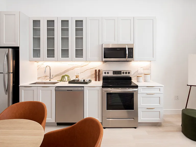 900 N 9th St — Photo 52