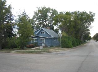 15 3rd Ave NW, Bowman, ND 58623